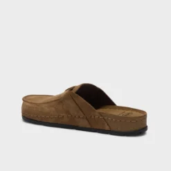 bora moccasin
